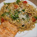 Spaghetti met pesto en zalm Spaghetti met pesto en zalm