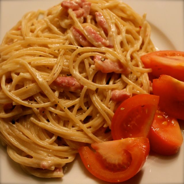 Spaghetti met romige kaas-speksaus